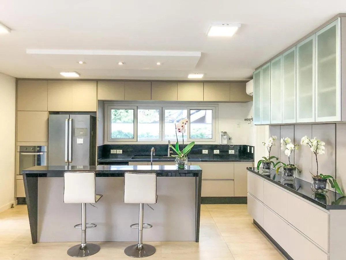 Casa Com 4 Suites Em Jurere Internacional Florianópolis 度假居